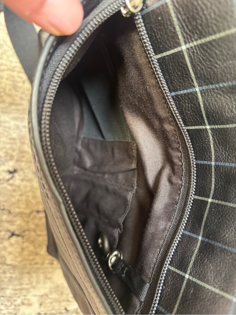 Coach Men’s Black Leather Grid-Pattern Messenger Bag - Picture 10 of 10